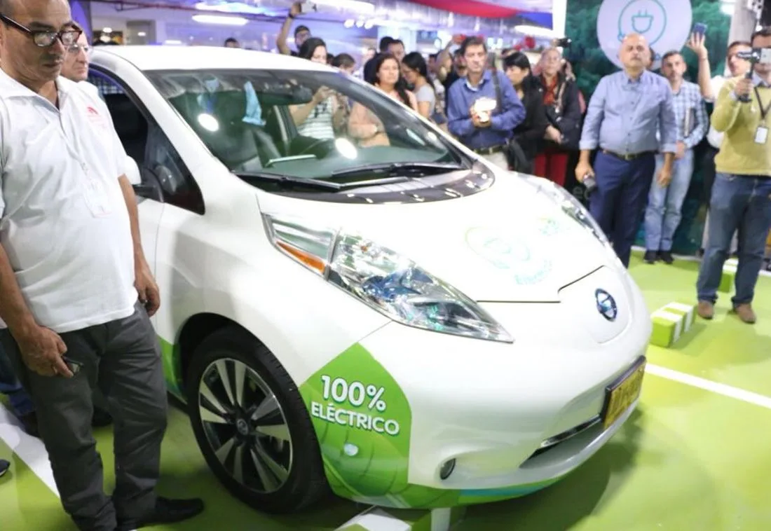 estaciones de carga de vehiculos electricos, carros electricos colombia, edeq, empresa de energia del quindio, ecoestacion armenia, ecoestacion carga vehiculos electricos armenia, recarga de carros electricos en colombia
