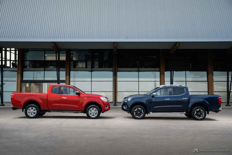 Nissan Navara King Cab (Red) and Double Cab (Blue)