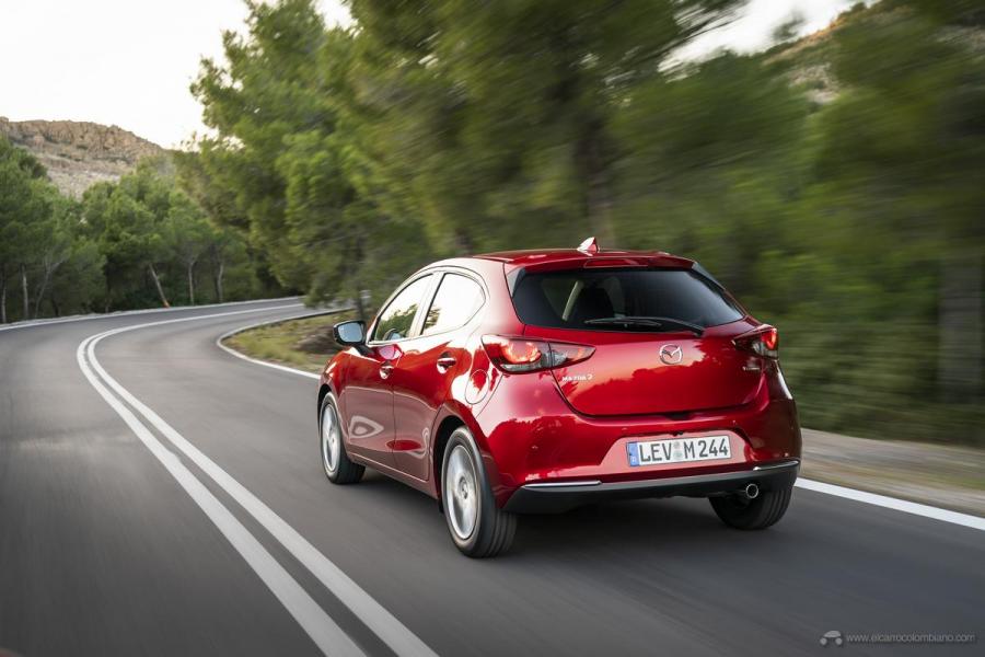 2020-Mazda2_Soul-Red-Crystal_Action_86_hires