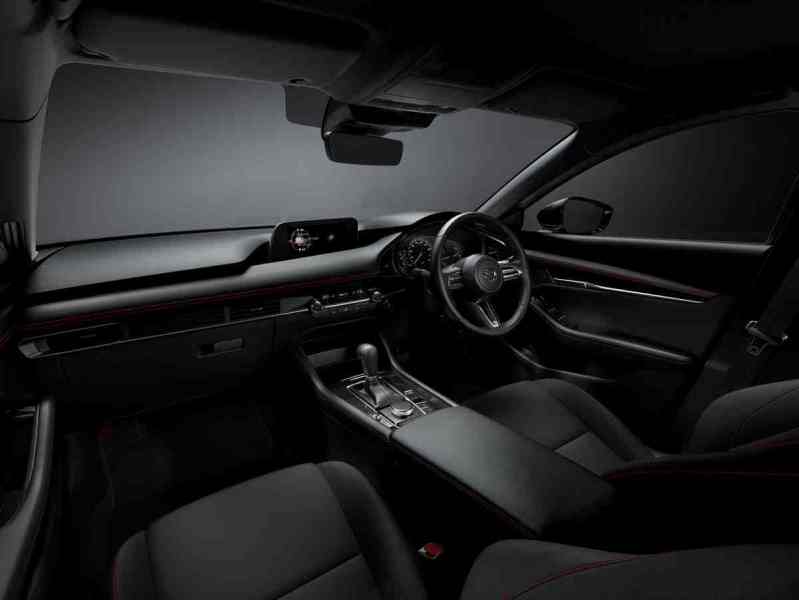 Mazda3_black_tone_edition-3
