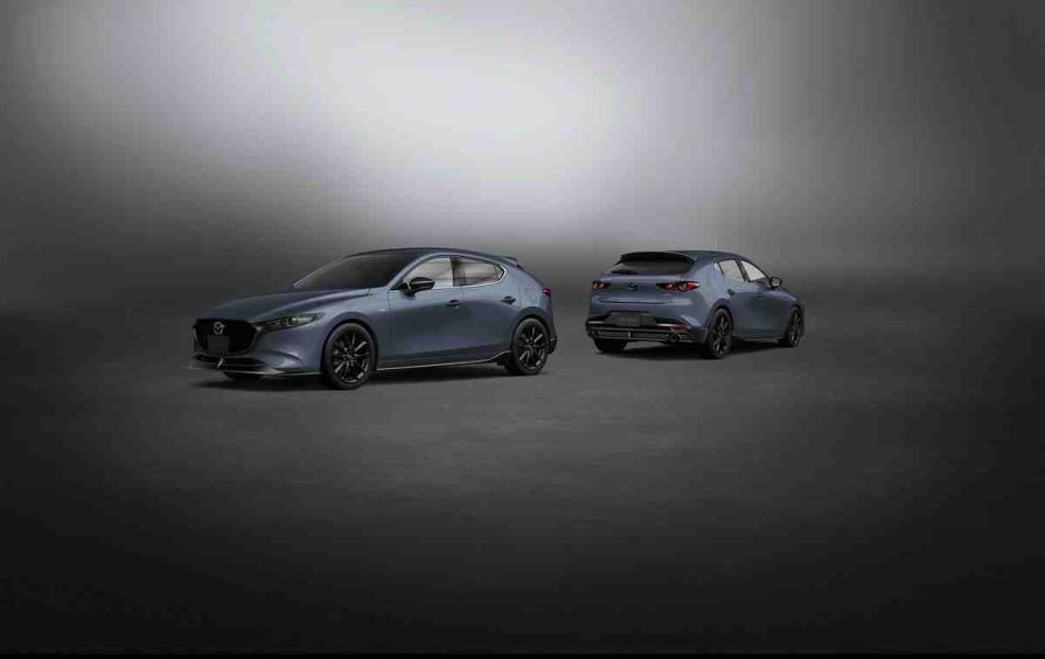 Mazda3_black_tone_edition_aero_parts