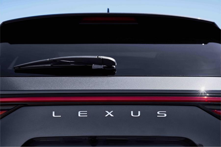 2022-Lexus-NX-16
