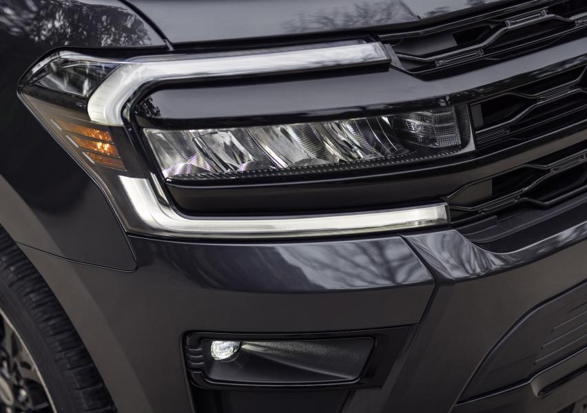 2022-Ford-Expedition-Stealth-00015-1