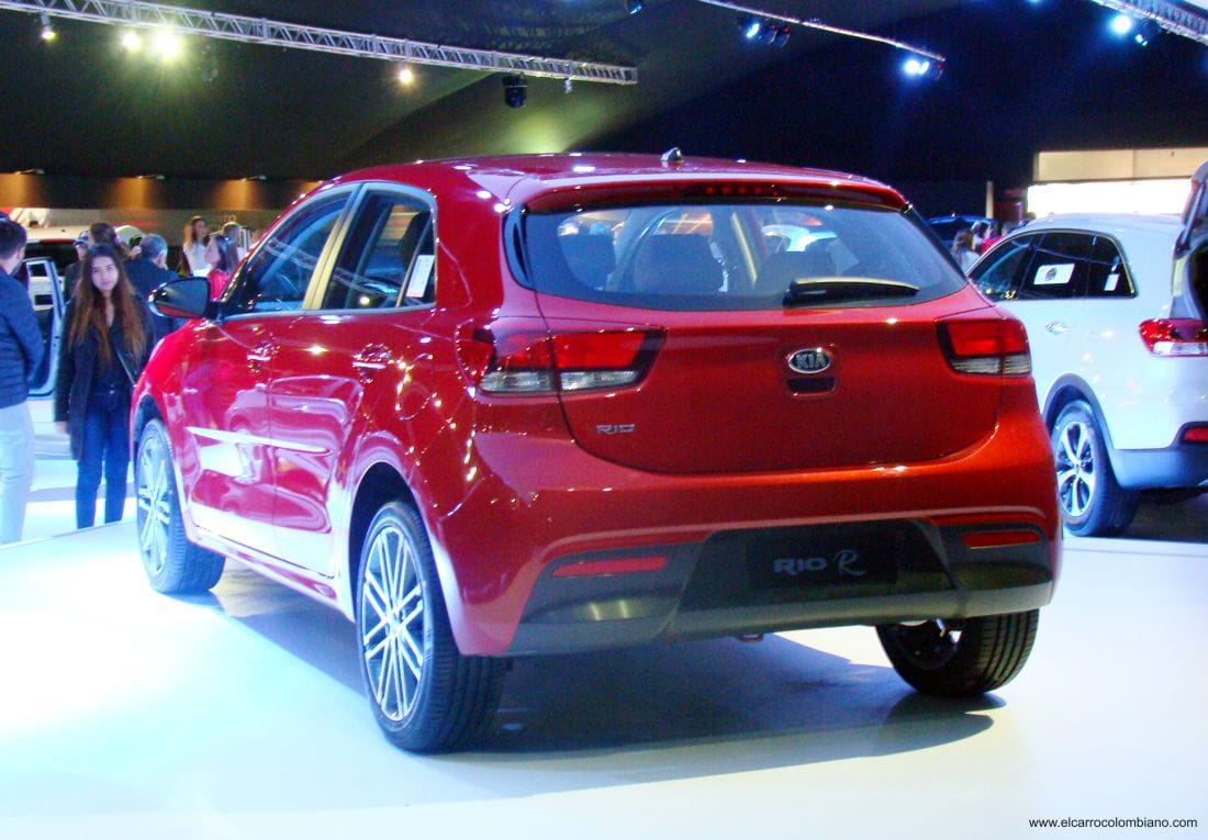 Kia rio salon