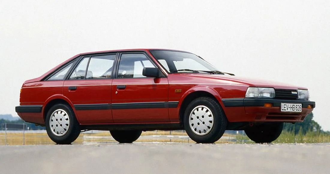 mazda 626 lx, mazda 626 glx, mazda 626 colombia, publicidad colombiana, publicidad colombiana antigua, publicidad colombiana 80s, compañia colombiana automotriz, mazda 626 tablero digital