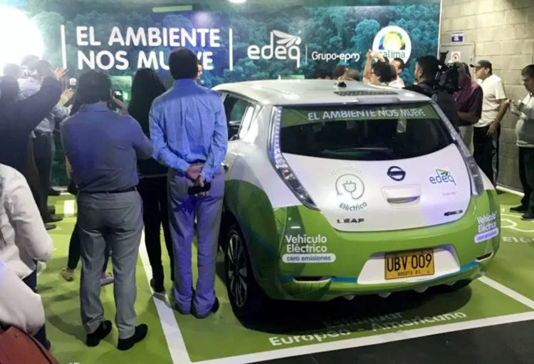 estaciones de carga de vehiculos electricos, carros electricos colombia, edeq, empresa de energia del quindio, ecoestacion armenia, ecoestacion carga vehiculos electricos armenia, recarga de carros electricos en colombia
