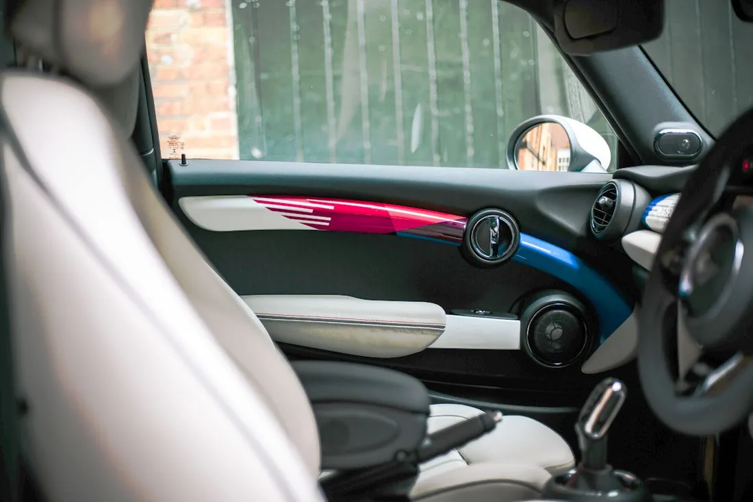 mini cooper boda real, mini cooper boda real inglesa, mini cooper boda real britanica, boda real 2018, boda real harry, principe harry y meghan markle, boda real inglesa, boda real 2018 fecha, boda real inglaterra 2018, mini cooper royal wedding