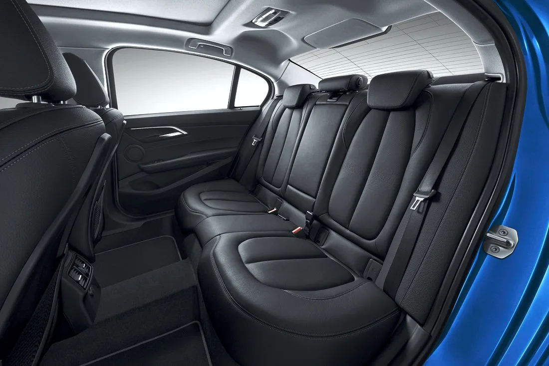 bmw serie 1 sedan mexico, bmw serie 1 sedan colombia, bmw serie 1 sedan argentina, bmw serie 1 sedan precio mexico, bmw serie 1 sedan caracteristicas, bmw 118ia sedan sport line, bmw 120ia sedan sport line