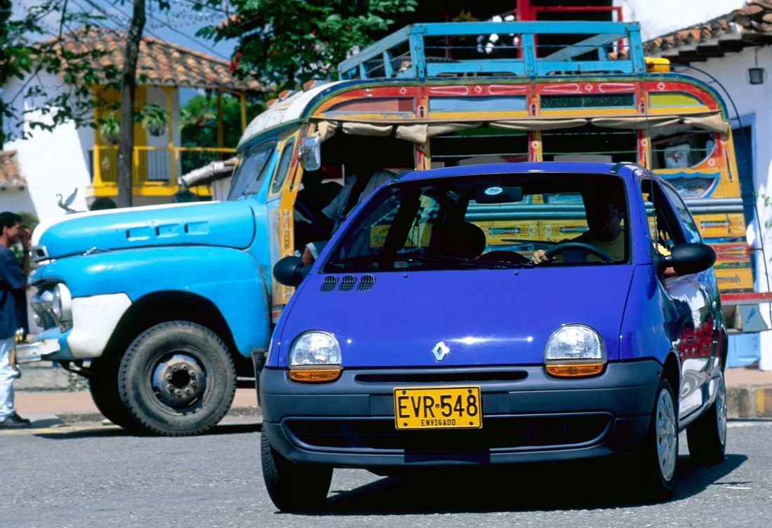 carros ensamblados en colombia, historia de carros en colombia, carros colombia, carros de colombia, carros en colombia, carros producidos en colombia, historia de los carros ensamblados en colombia, renault 4 colombia, chevrolet swift colombia, mazda 323 colombia, chevrolet sprint colombia, renault 9 colombia, renault twingo colombia, renault clio colombia, renault clio ii colombia, renault 6 colombia, mitsubishi montero colombia, mitsubishi montero cca, historia de la industria automotriz colombiana, carros mas populares en colombia