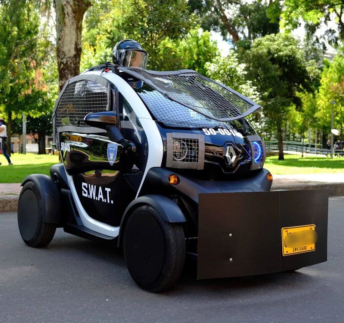 renault twizy, renault twizy colombia, renault twizy disfraces, renault twizy con disfraz, renault twizy disfrazado, carros con disfraz, disfraces para carros, halloween 2018, dia de las brujas 2018, dia de halloween 2018, carros electricos en colombia