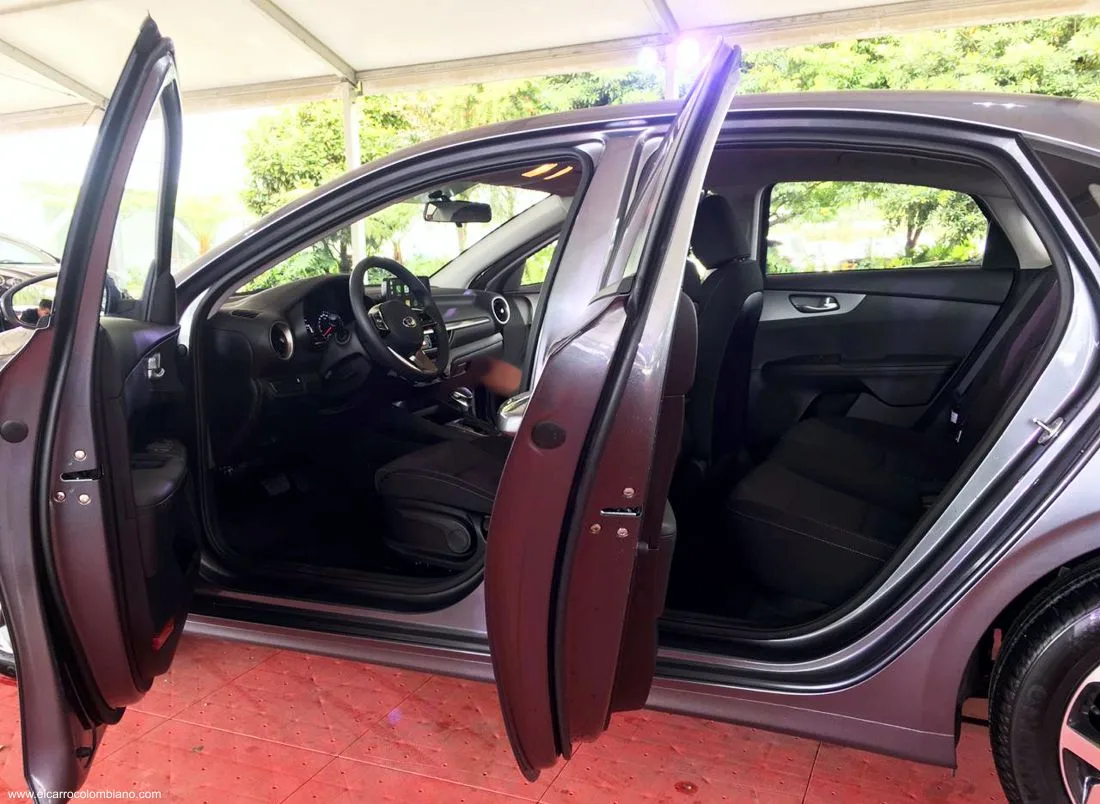 kia cerato vivro, kia cerato vivro colombia, kia cerato vivro precio colombia, kia cerato 2019 colombia, kia cerato 2019 precio colombia, kia cerato 2019, kia forte 2019, kia forte 2019 colombia, kia cerato vivro ficha tecnica, kia cerato vivro caracteristicas, kia cerato vivro versiones, kia cerato vivro fotos, kia cerato colombia