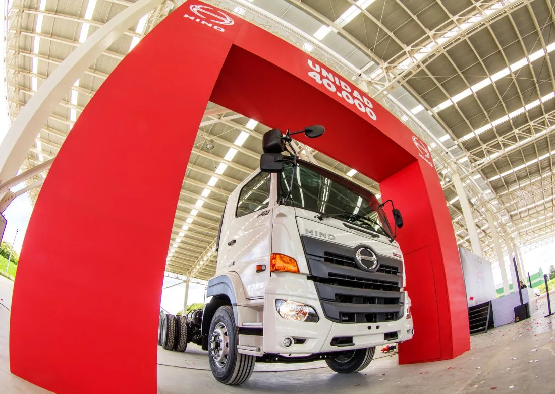 hino colombia, camiones hino en colombia, hino manufacturing company colombia, hino buses y camiones, hino grupo inchcape, ensamblaje de camiones hino en colombia