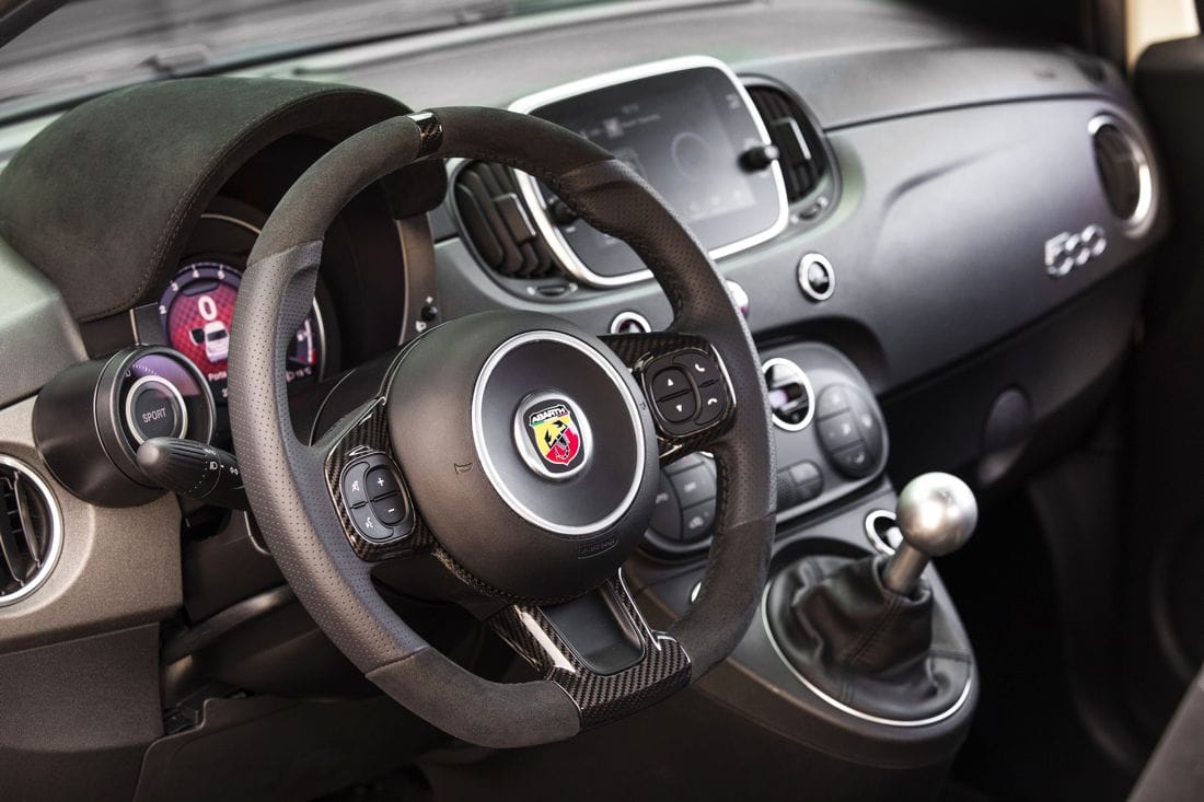 abarth 70th anniversary, abarth 595 70th anniversary, abarth 595 competizione 70th anniversary, abarth 124 spider 70th anniversary, abarth 70th caracteristicas, abarth 70th anniversary fotos, abarth 595 2019, abarth 124 spider 2019, fiat abarth 595 2019, fiat abarth 124 spider 2019