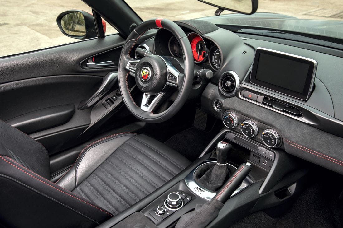 abarth 70th anniversary, abarth 595 70th anniversary, abarth 595 competizione 70th anniversary, abarth 124 spider 70th anniversary, abarth 70th caracteristicas, abarth 70th anniversary fotos, abarth 595 2019, abarth 124 spider 2019, fiat abarth 595 2019, fiat abarth 124 spider 2019
