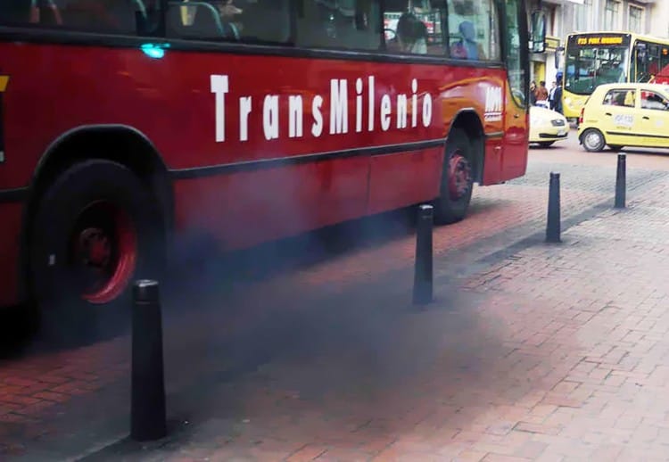 contaminacion ambiental, contaminacion ambiental en colombia, contaminacion ambiental carros, contaminacion ambiental carros colombia, contaminacion ambiental bogota, contaminacion ambiental medellin, contaminacion ambiental bucaramanga, alerta ambiental bogota, alerta ambiental medellin, alerta ambiental bucaramanga, alerta ambiental en colombia, contaminacion en las ciudades de colombia, contaminacion por motores diesel, medio ambiente colombia, movilidad sostenible en colombia, causas de la contaminacion ambiental en colombia, impacto de los motores diesel en la contaminacion ambiental, impacto del parque automotor en la contaminacion ambiental en colombia