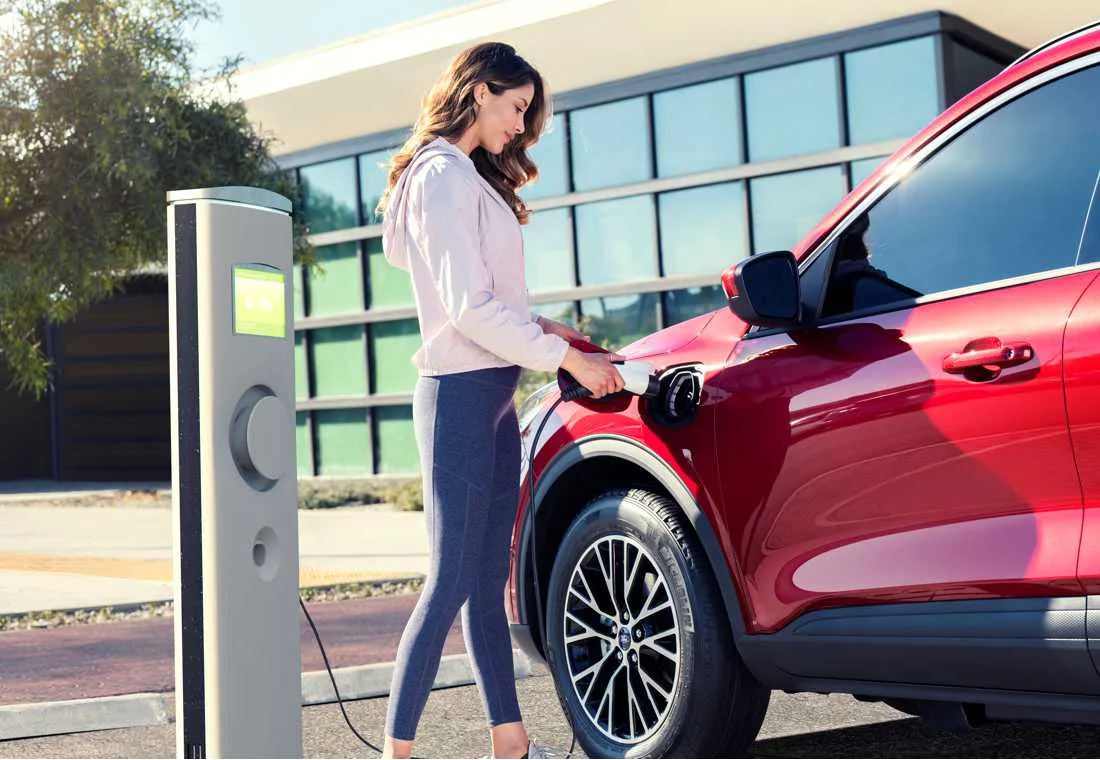 ford escape 2020, ford escape, ford escape cuarta generacion, ford escape 2020 caracteristicas, ford escape 2020 ficha tecnica, ford escape hibrida, ford escape hibrida enchufable, ford escape plug-in hybrid, ford escape 2020 colombia, ford escape 2020 mexico, ford escape 2020 argentina, ford escape ecoboost 2020