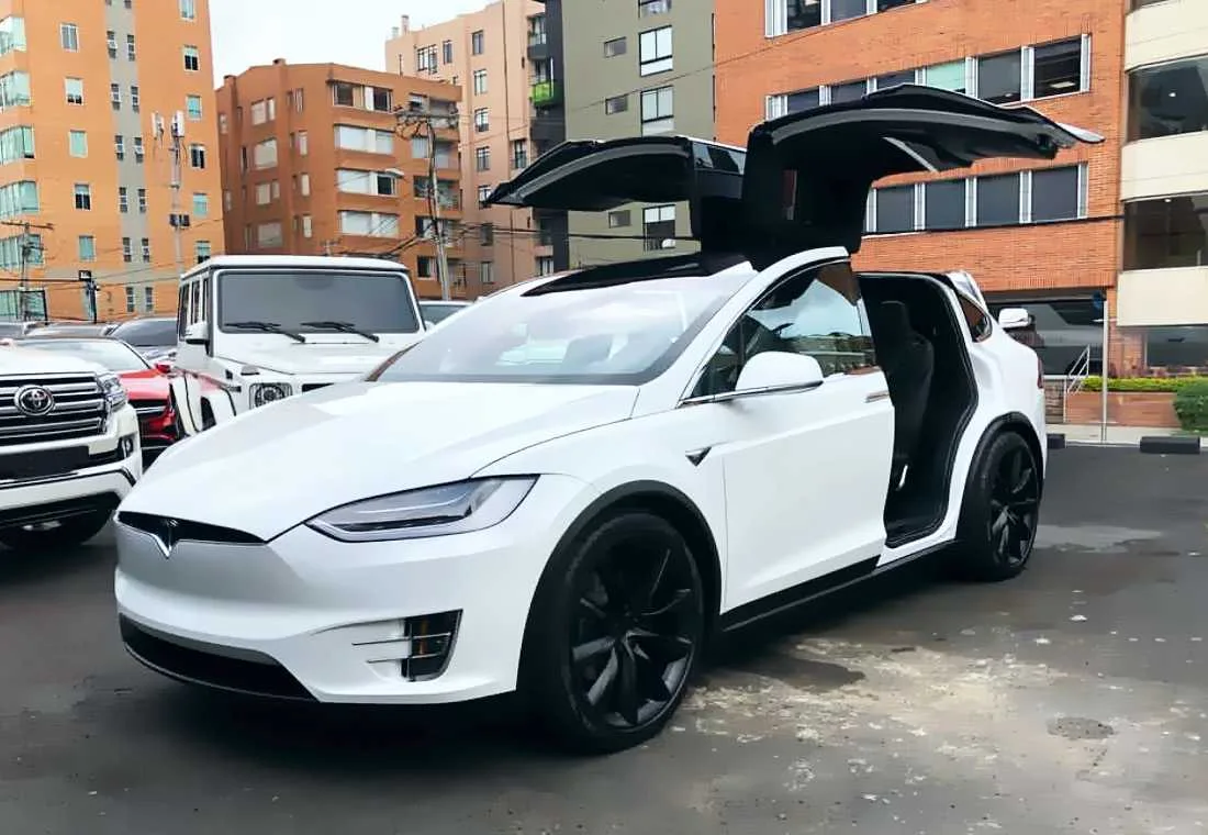 tesla model 3 colombia, tesla model x colombia, tesla colombia, tesla en colombia, cuantos tesla hay en colombia, concesionario tesla en colombia, tesla model 3 precio colombia, tesla model x precio colombia