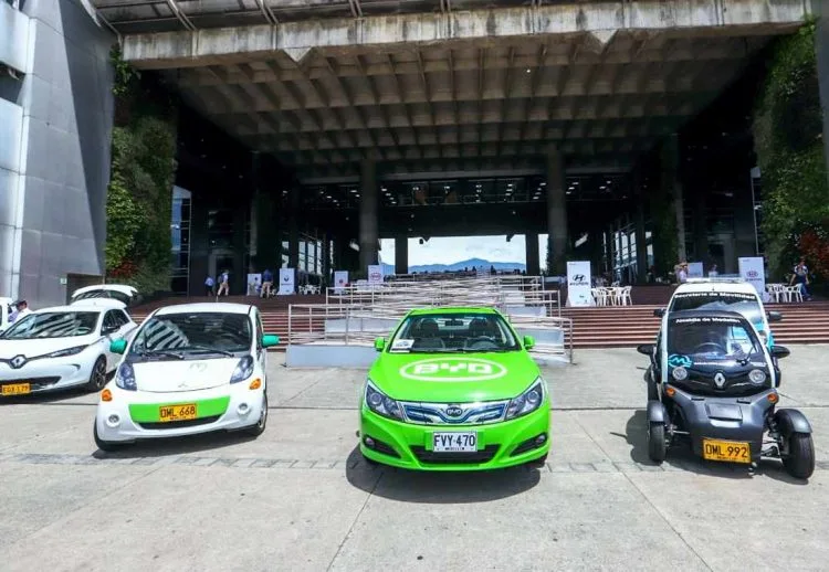 carros electricos en colombia, taxis electricos medellin, taxis electricos en colombia, bonos para taxis electricos en medellin, taxis electricos epm, autos electricos en colombia, carros electricos en medellin, bonos para taxis electricos alcaldia de medellin epm, requisitos para bonos de compra de taxis electricos en medellin