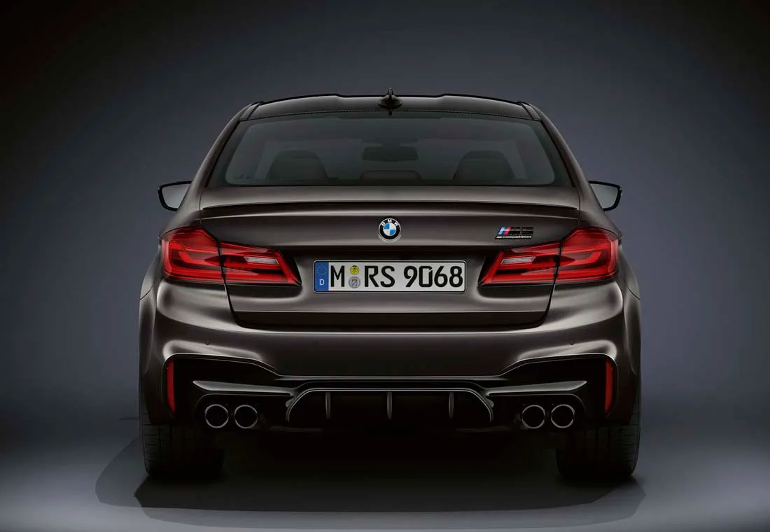 bmw m5 edition 35 years, bmw m5 edition 35 years caracteristicas, bmw m5 edition 35 years edicion especial, bmw m5 edition 35 years especificaciones, bmw m5 edition 35 years motor, bmw m5 edition 35 years interior, bmw m5 edition 35 years exterior, bmw m5 edition 35 years imagenes, bmw m5 edition 35 years fotos, bmw m5 edition 35 years ficha tecnica, bmw m5 edition 35 years lanzamiento, bmw m5 edition 35 years unidades, bmw m5 edition 35 years 350 unidades, bmw m5 aniversario, bmw m5 35 años, bmw m5 edicion especial, bmw m5 edicion de aniversario