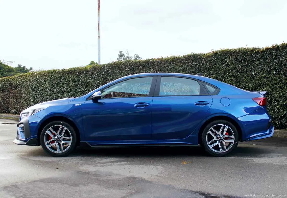 kia cerato vivro sport, kia cerato vivro sport precio, kia cerato vivro sport caracteristicas, kia cerato vivro sport 2020, kia cerato vivro sport 2020 colombia, kia cerato vivro sport colombia, kia cerato vivro sport precio colombia, kia cerato vivro sport ficha tecnica, kia cerato vivro sport dimensiones, kia cerato vivro sport equipamiento, kia cerato vivro sport fotos, kia cerato vivro sport imagenes