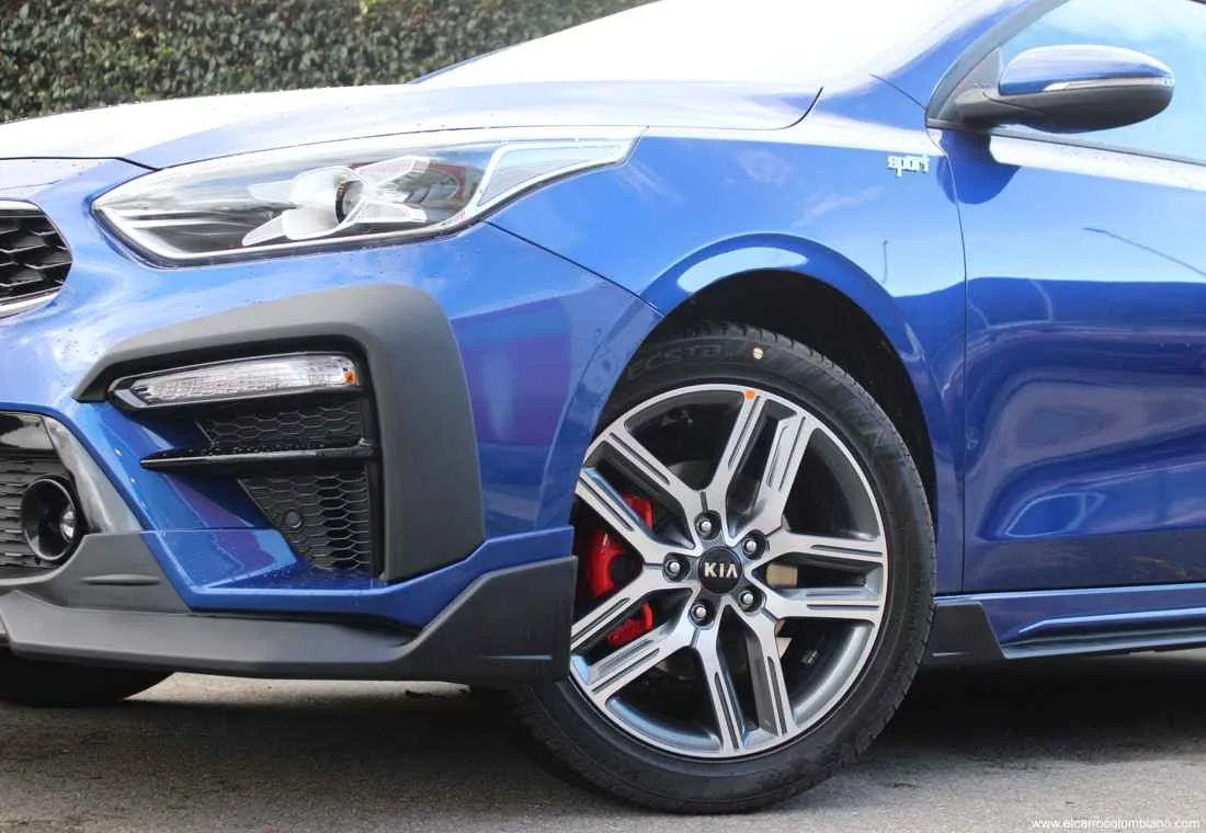 kia cerato vivro sport, kia cerato vivro sport precio, kia cerato vivro sport caracteristicas, kia cerato vivro sport 2020, kia cerato vivro sport 2020 colombia, kia cerato vivro sport colombia, kia cerato vivro sport precio colombia, kia cerato vivro sport ficha tecnica, kia cerato vivro sport dimensiones, kia cerato vivro sport equipamiento, kia cerato vivro sport fotos, kia cerato vivro sport imagenes