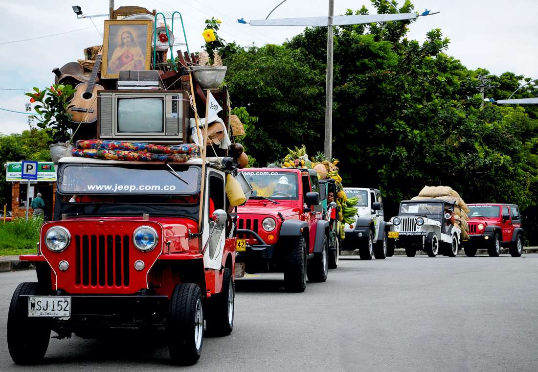 jeep willys, jeep willys colombia, historia jeep willys en colombia, jeep willys patrimonio cultural y material de colombia, desfile de yipao, yipao patrimonio cultural de colombia, jeep willys eje cafetero, jeep willys zona cafetera