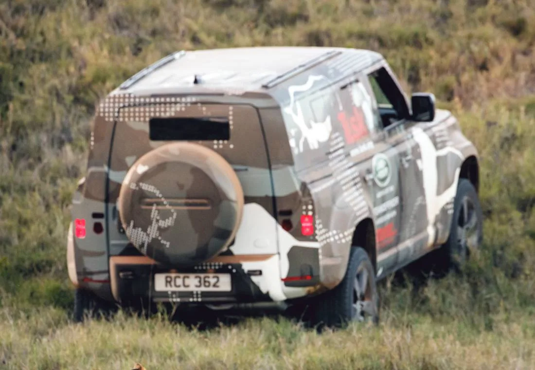 land rover defender 2020, land rover defender 2020 caracteristicas, land rover defender 2020 fotos, land rover defender 2020 ficha tecnica, land rover defender mhev, land rover defender 2020 phev, land rover defender mild-hybrid, land rover defender hibrido enchufable, land rover defender 2020 4x4