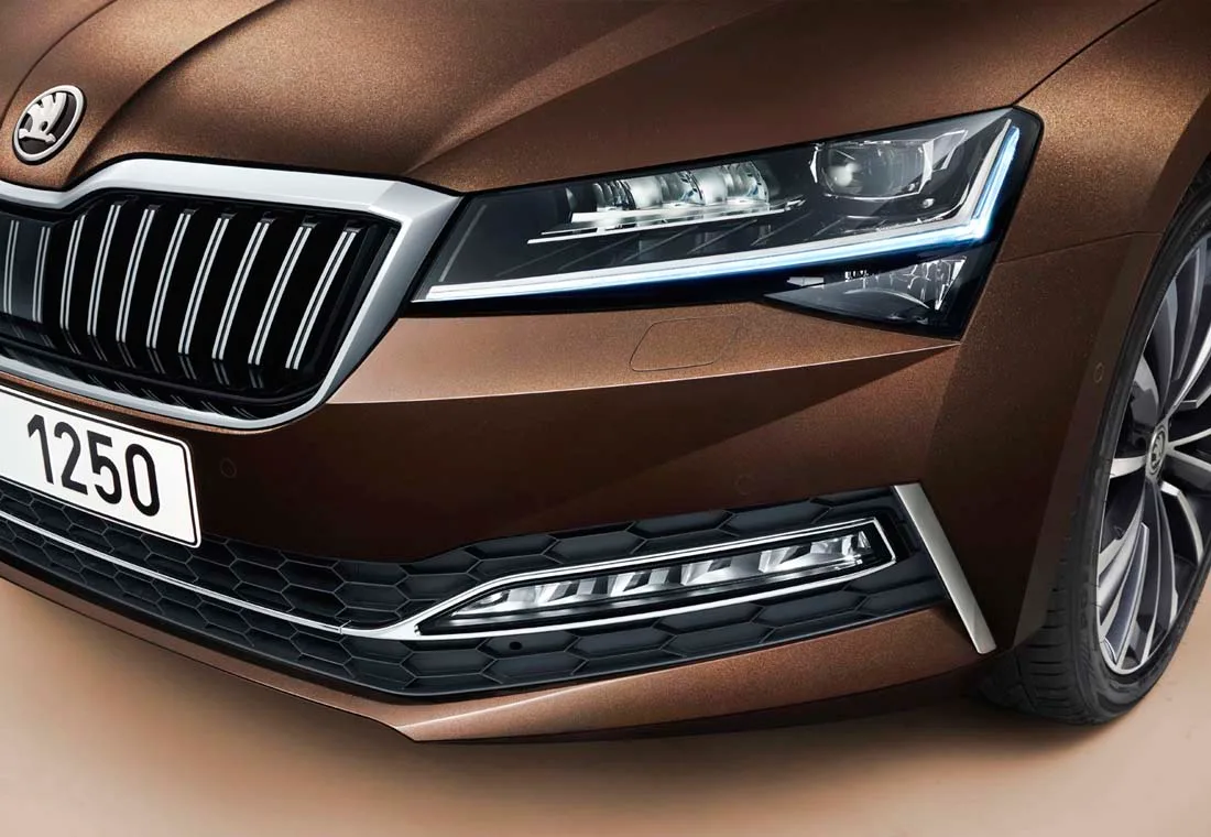 skoda superb 2019, nuevo skoda superb 2019, nuevo skoda superb, skoda superb 2019 caracteristicas, skoda superb 2019 novedades, skoda superb 2019 ficha tecnica, skoda superb 2019 imagenes, skoda superb 2019 fotos, skoda superb 2019 especificaciones, skoda superb 2019 lanzamiento, skoda superb 2019 motor, skoda superb 2019 hibrido enchufable, skoda superb 2019 crossover, skoda superb iv 2019, skoda superb scout 2019