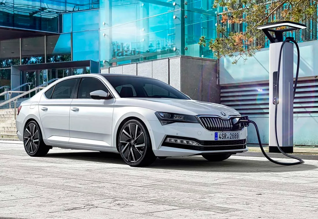 skoda superb 2019, nuevo skoda superb 2019, nuevo skoda superb, skoda superb 2019 caracteristicas, skoda superb 2019 novedades, skoda superb 2019 ficha tecnica, skoda superb 2019 imagenes, skoda superb 2019 fotos, skoda superb 2019 especificaciones, skoda superb 2019 lanzamiento, skoda superb 2019 motor, skoda superb 2019 hibrido enchufable, skoda superb 2019 crossover, skoda superb iv 2019, skoda superb scout 2019