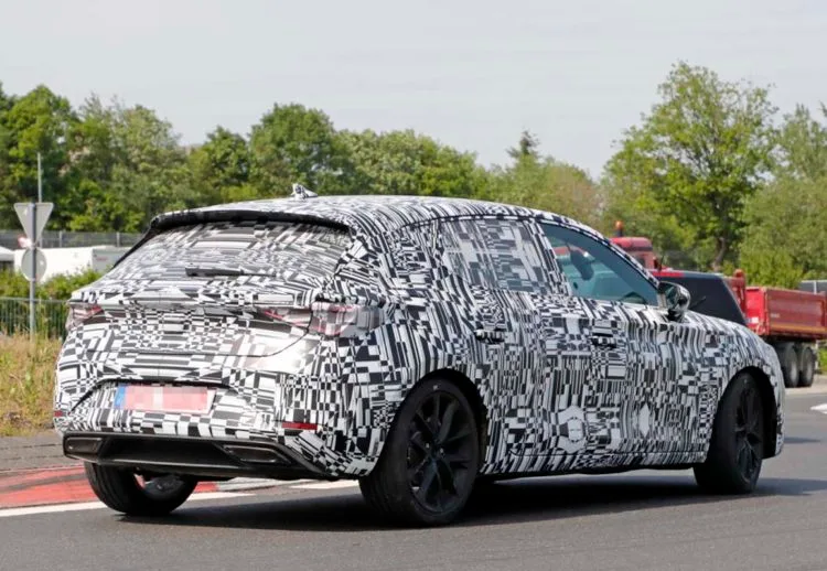 seat leon 2020, seat leon 2020 imagenes, seat leon 2020 fotos, seat leon 2020 fotos espia, seat leon 2020 primeros datos, seat leon 2020 caracteristicas, seat leon 2020 novedades, seat leon 2020 motor, seat leon 2020 hibrido enchufable, seat leon sedan 2020, seat leon sedan, seat leon 2020 ficha tecnica, seat leon 2020 lenguaje de diseño, seat leon 2020 diseño, seat leon 2020 especificaciones, nuevo seat leon