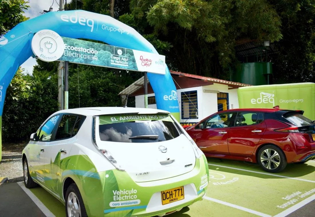 nissan leaf colombia, ii feria de movilidad electrica de armenia, estaciones de recarga de carros electricos en armenia, eco-estaciones de carga en el quindio, carros electricos en colombia, carros electricos en el eje cafetero, carros electricos en el quindio