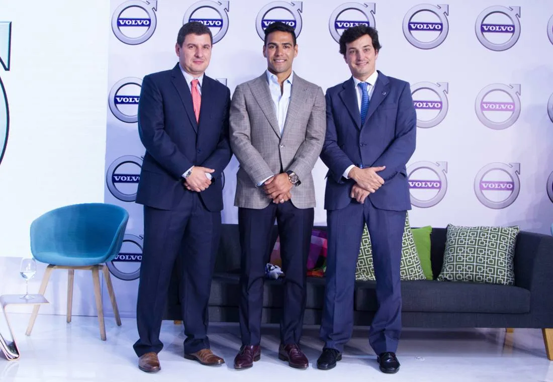 falcao, radamel falcao garcia, falcao embajador volvo, embajador volvo en colombia, volvo car colombia, rafamel falcao embajador volvo, volvo xc90 hibrida, volvo xc90 hibrida ficha tecnica