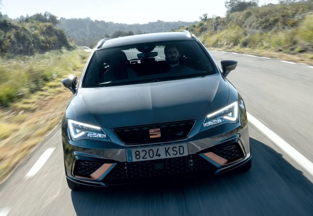 seat leon, seat leon colombia, seat leon reference, seat leon reference precio colombia, seat leon precio colombia, seat leon 2019, seat leon 2019 precio colombia, seat leon tercera generacion, seat leon un millon de unidades, historia seat leon, seat leon cupra 290