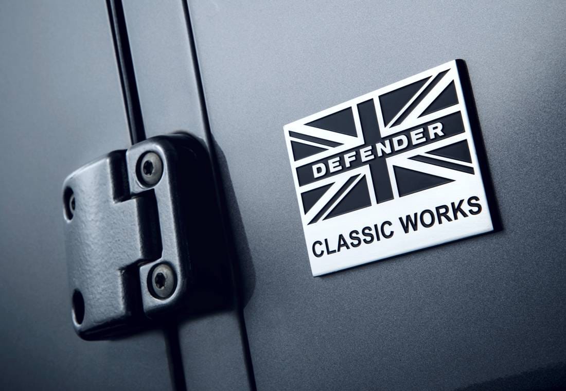 land rover defender, land rover defender 2019, land rover defender actualizacion, land rover defender kit de actualizacion, land rover defender 4x4, land rover defender nuevo, land rover defender modificaciones, land rover defender works v8