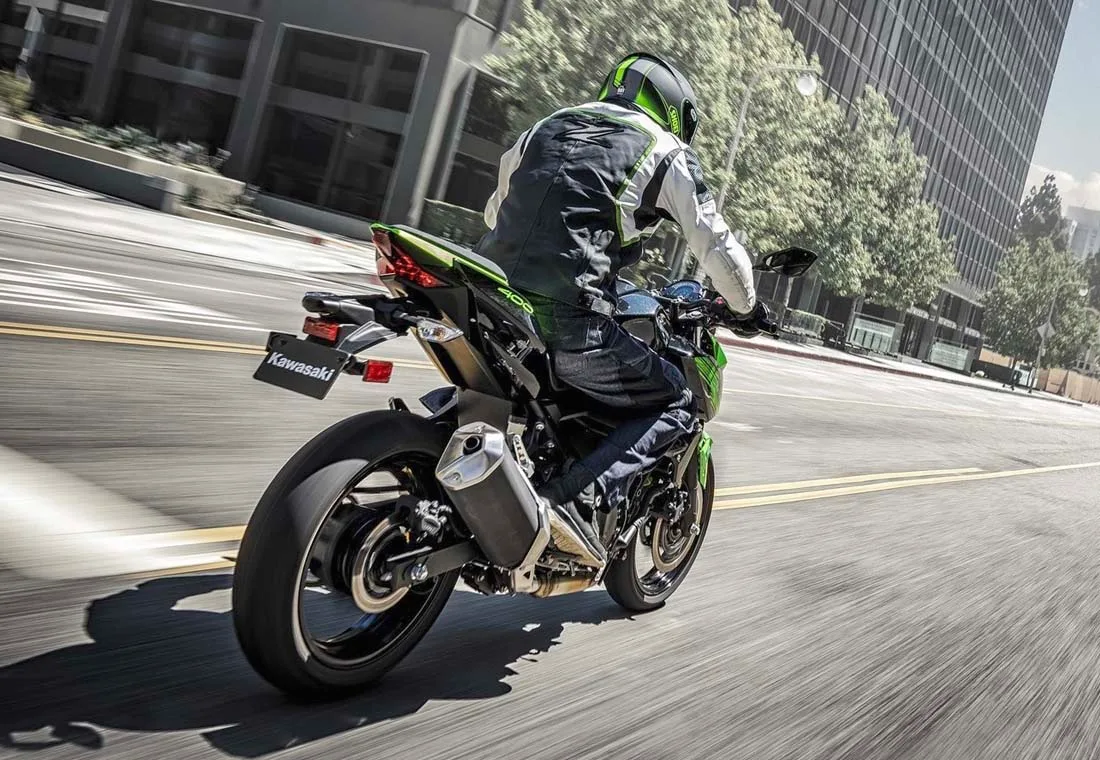 kawasaki z400, kawasaki z400 caracteristicas, kawasaki z400 2019, kawasaki z400 2019 colombia, kawasaki z400 caracteristicas colombia, kawasaki z400 equipamiento, kawasaki z400 equipamiento colombia, kawasaki z400 precio, kawasaki z400 precio colombia, kawasaki z400 imagenes, kawasaki z400 imagenes colombia, kawasaki z400 ficha tecnica, kawasaki z400 ficha tecnica colombia, kawasaki z400 motor, kawasaki z400 motor colombia, kawasaki z400 2020 colombia