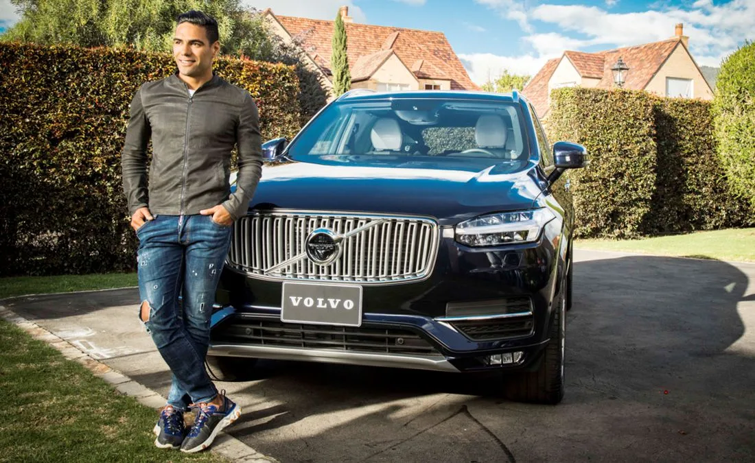volvo xc90 t8, volvo xc90 hibrida, volvo xc90 t8 hibrida colombia, volvo xc90 t8 hibrida precio colombia, el auto de radamel falcao garcia, que carro tiene radamel falcao garcia, carros de futbolistas famosos, que carros tienen los futbolistas famosos, radamel falcao garcia volvo