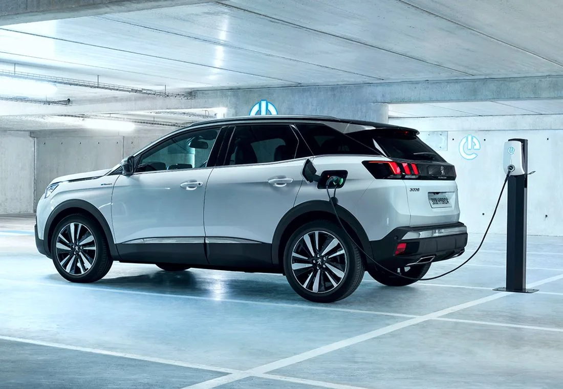 peugeot 3008 gt hybrid4, peugeot 3008 gt hybrid4 2020, peugeot 3008 gt hybrid4 caracteristicas, peugeot 3008 gt hybrid4 potencia, peugeot 3008 gt hybrid4 ficha tecnica, peugeot 3008 gt hybrid4 hibrida enchufable, peugeot 3008 hibrida enchufable, peugeot 3008 hibrida colombia, peugeot 3008 gt hybrid4 colombia, peugeot 3008 gt hybrid4 a la venta, peugeot 3008 gt hybrid4 equipamiento, peugeot 3008 gt hybrid4 fotos, peugeot 3008 gt hybrid4 imagenes