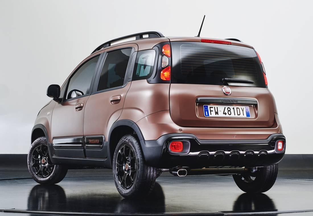 fiat panda, fiat panda trussardi, fiat panda trussardi caracteristicas, fiat panda trussardi ficha tecnica, fiat panda trussardi 2020, fiat panda trussardi fotos, fiat panda trussardi imagenes, fiat panda trussardi equipamiento, fiat panda trussardi colombia, fiat panda colombia, nuevos fiat en colombia, nuevos modelos fiat, fiat modelo 2020, fiat modelo 2020 en colombia