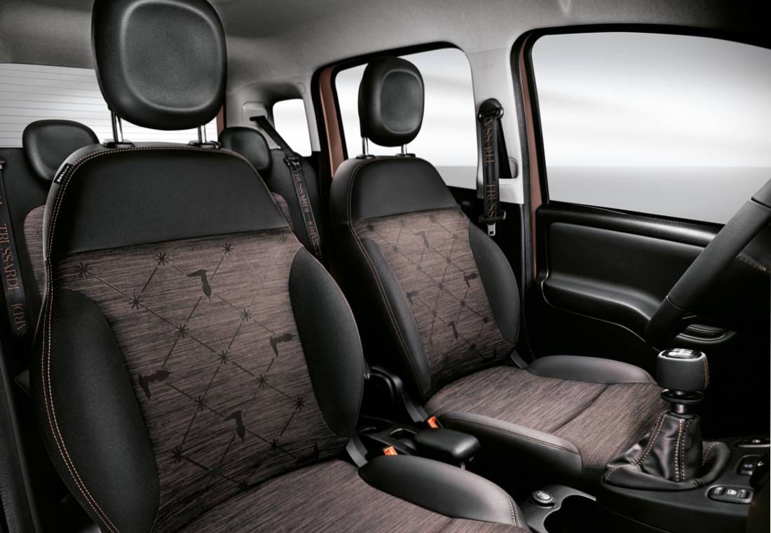 fiat panda, fiat panda trussardi, fiat panda trussardi caracteristicas, fiat panda trussardi ficha tecnica, fiat panda trussardi 2020, fiat panda trussardi fotos, fiat panda trussardi imagenes, fiat panda trussardi equipamiento, fiat panda trussardi colombia, fiat panda colombia, nuevos fiat en colombia, nuevos modelos fiat, fiat modelo 2020, fiat modelo 2020 en colombia