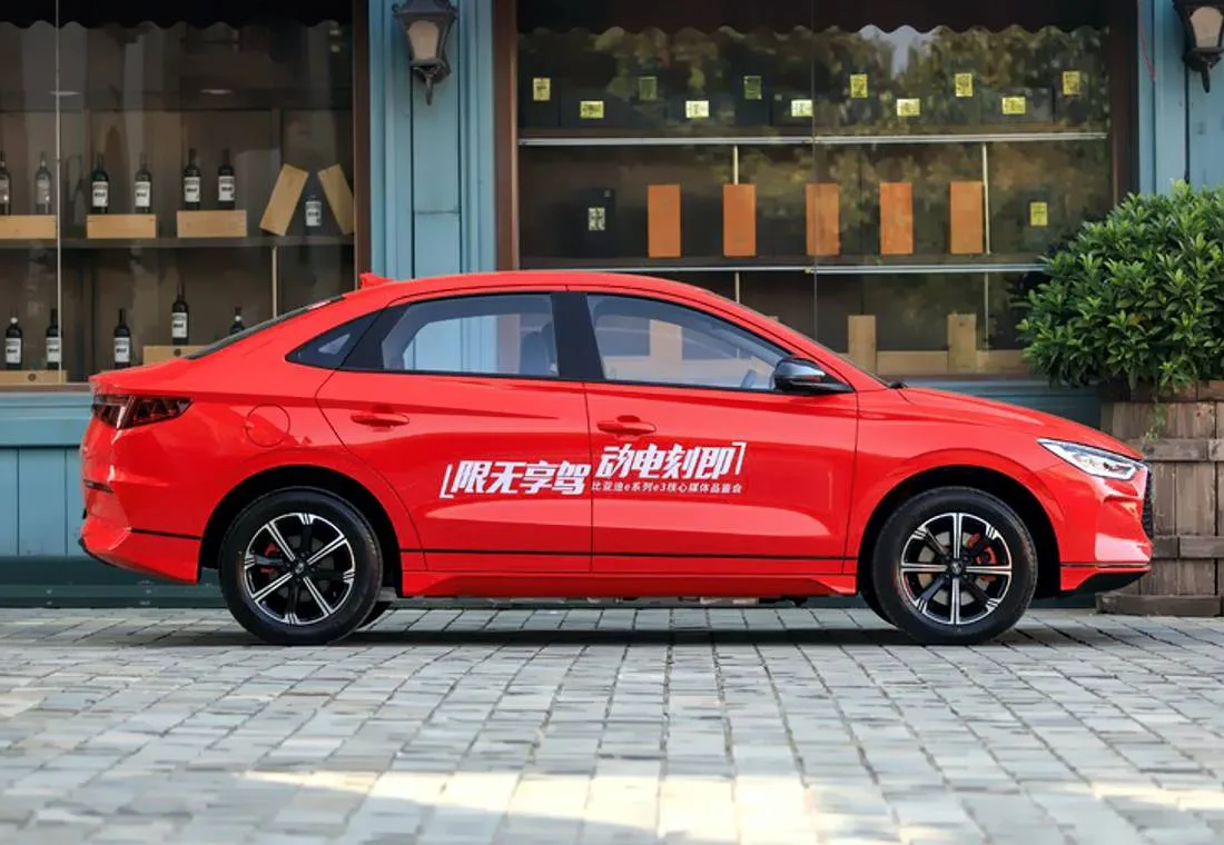 byd e3, byd e3 precio, byd e3 colombia, byd e3 sedan electrico, byd e3 autonomia, byd e3 caracteristicas, byd e3 ficha tecnica, byd e3 sedan, byd e3 fotos, byd sedan electrico