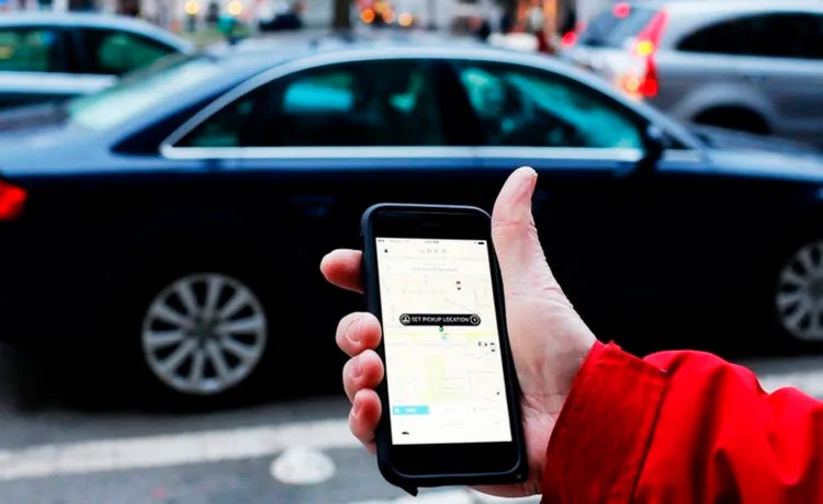 Uber, apps, aplicaciones, tasa dinamica, uber batería baja, servicio de transporte
