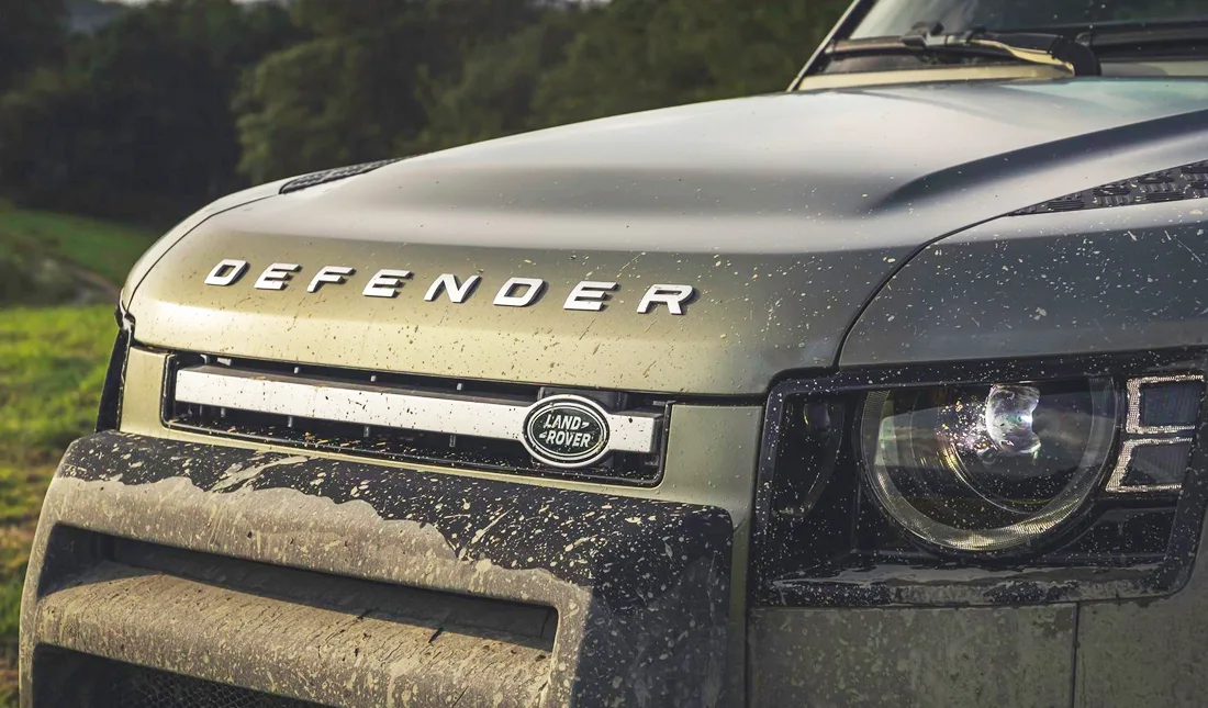 land rover defender svr, land rover defender, land rover defender deportivo, land rover defender todoterreno, land rover, defender, todoterreno deportivo