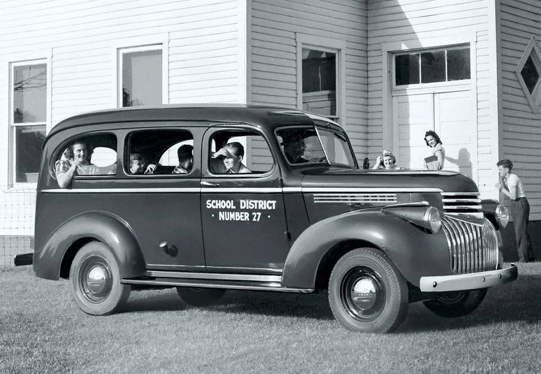 chevrolet suburban, chevrolet suburban 2020, chevrolet suburban 2019, chevrolet suburban 1935, historia chevrolet suburban, chevrolet suburban camioneta, chevrolet suburban clasica, chevrolet suburban antigua, chevrolet suburban colombia, chevrolet suburban generaciones, suv mas antigua del mundo, carro mas antiguo del mundo, vehiculo mas antiguo del mundo