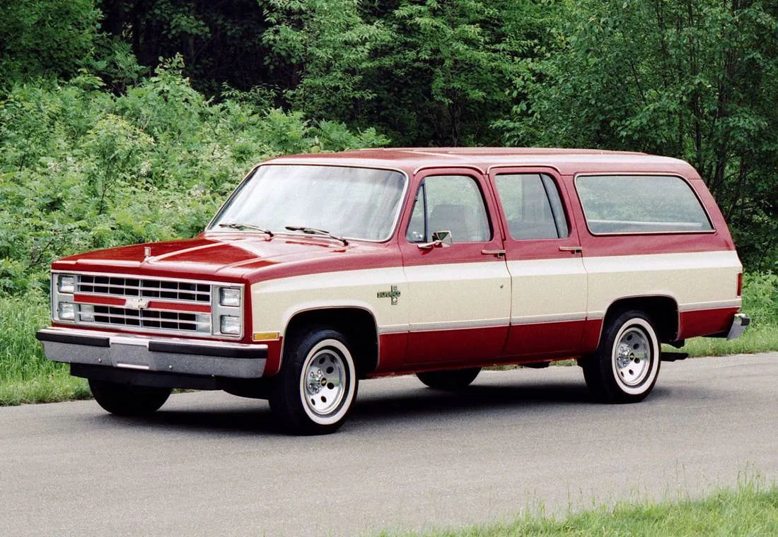 chevrolet suburban, chevrolet suburban 2020, chevrolet suburban 2019, chevrolet suburban 1935, historia chevrolet suburban, chevrolet suburban camioneta, chevrolet suburban clasica, chevrolet suburban antigua, chevrolet suburban colombia, chevrolet suburban generaciones, suv mas antigua del mundo, carro mas antiguo del mundo, vehiculo mas antiguo del mundo
