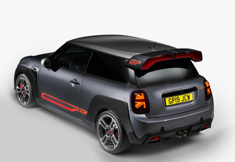 mini john cooper works gp, mini cooper, mini john cooper, mini cooper works gp, nuevos lanzamientos, salon de los angeles 2019, mini cooper de carrera, mini cooper de calle