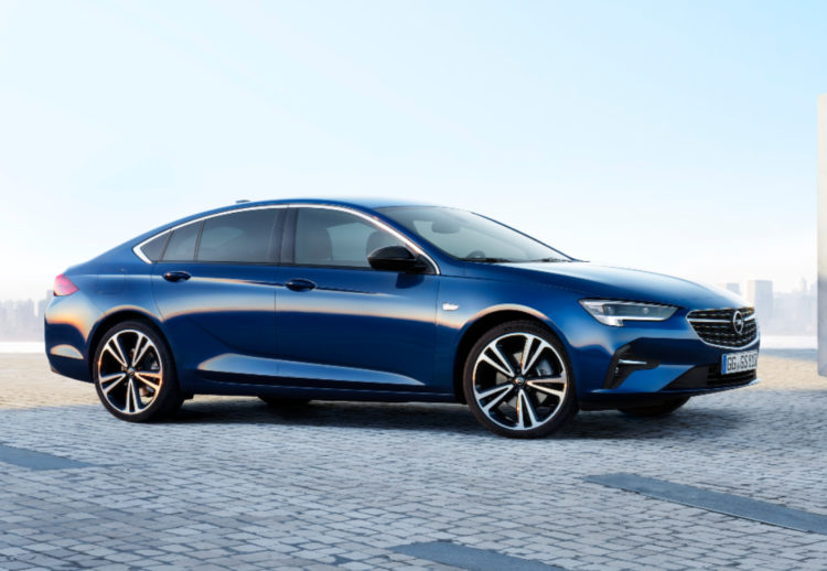 Opel Insignia primeros datos, Opel Insignia lanzamiento, Opel Insignia fotos, Opel Insignia versiones, Opel Insignia características, Nuevo Opel Insignia, Nueva berlina de Opel