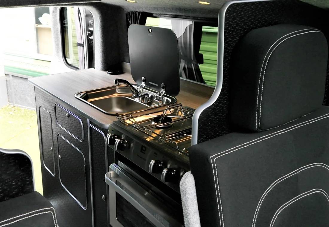 renault trafic familiar, furgoneta familiar, autos familiares, coches familiares, carros familiares, autos para paseo, renault trafic sussex, renault trafic campervan, renault trafic sussex campervan 2019