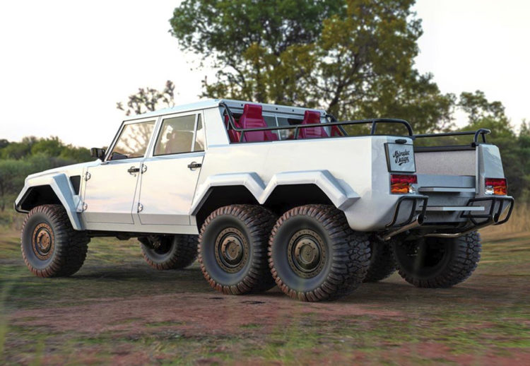 lamborghini lm002 6x6, lamborghini lm002, lamborghini, foto espía, recreaciones, lamborghini lm002 seis ruedas, recreaciones lamborghini lm002, recreaciones de carros