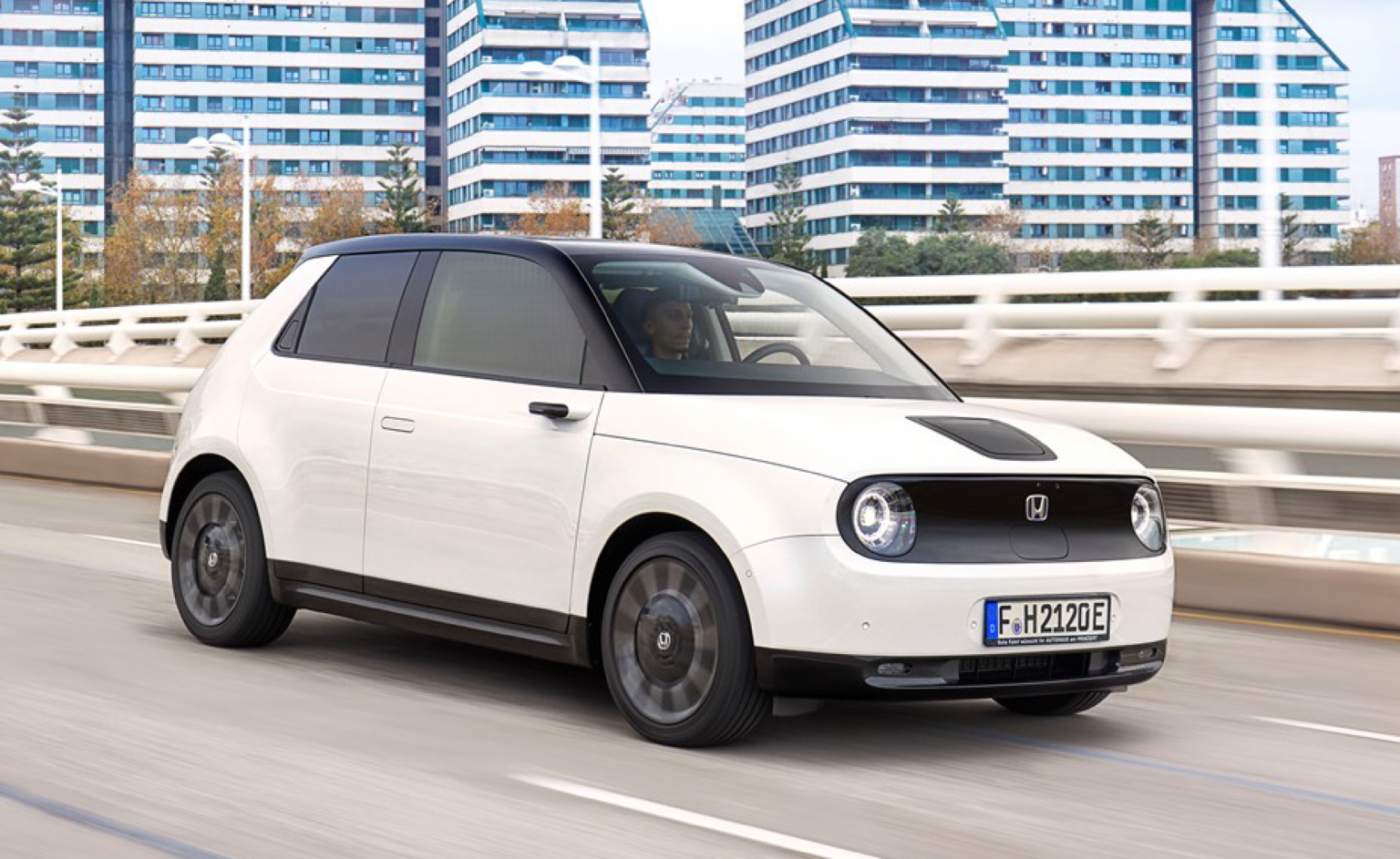 Honda e 2020 El auto eléctrico japonés anuncia sus características y precios