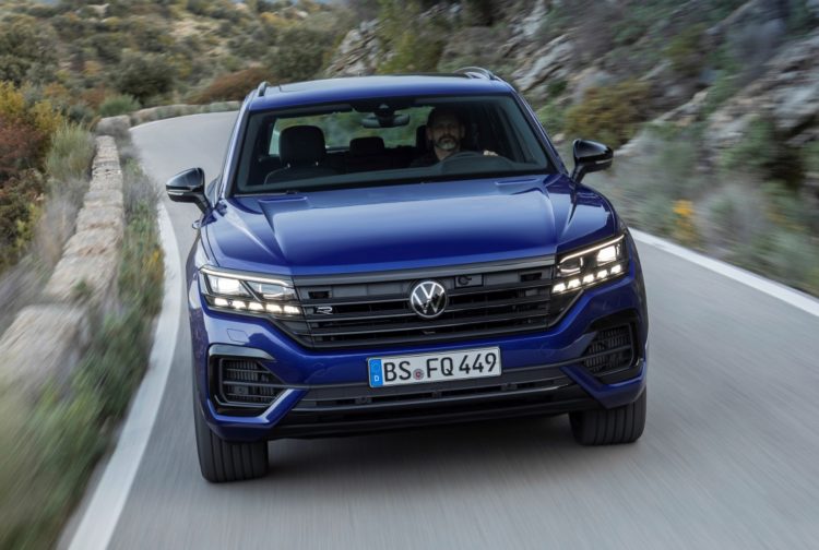 volkswagen touareg r, volkswagen touareg r hibrido enchufable, volkswagen touareg r estreno, volkswagen touareg r debut, volkswagen touareg r nuevo modelo, volkswagen touareg r caracteristicas, volkswagen touareg r descripcion, volkswagen touareg r motor, volkswagen touareg r detalles, volkswagen touareg r salon de ginebra, volkswagen touareg r travel assist